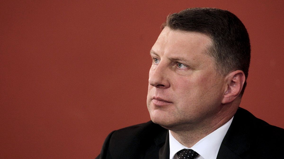 Letónia: Um ministro da Defesa na presidência