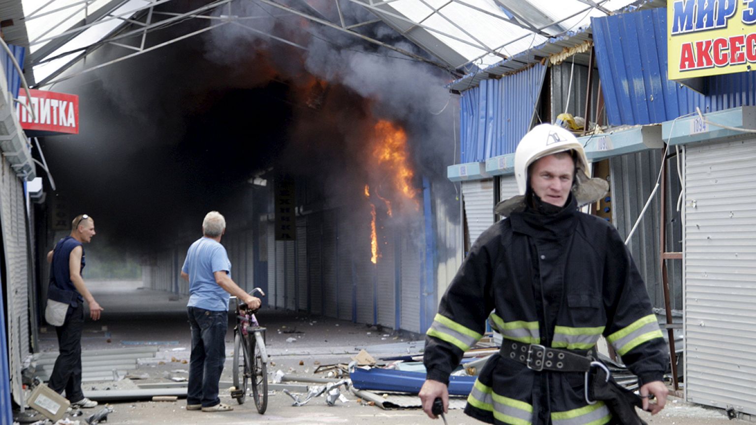 Heavy fighting in eastern Ukraine despite ceasefire