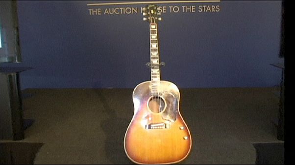 La guitare perdue de John Lennon aux enchères La guitare perdue de John Lennon aux enchères
