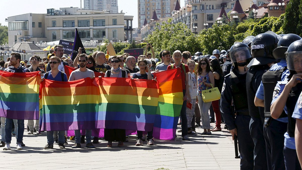 Ucrânia: Ultranacionalistas atacam Gay Pride