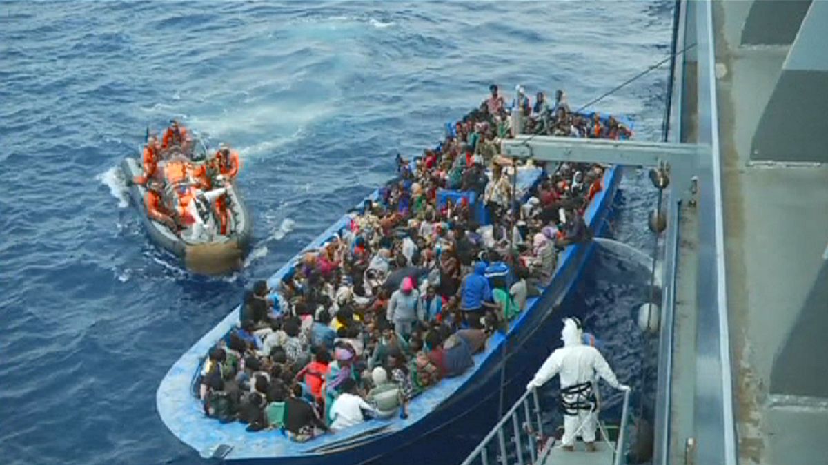 Quase 6000 migrantes resgatados no Mediterrâneo em 48 horas