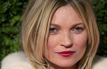 Keine schönen Ferien? Easyjet lässt Kate Moss von der Polizei abholen