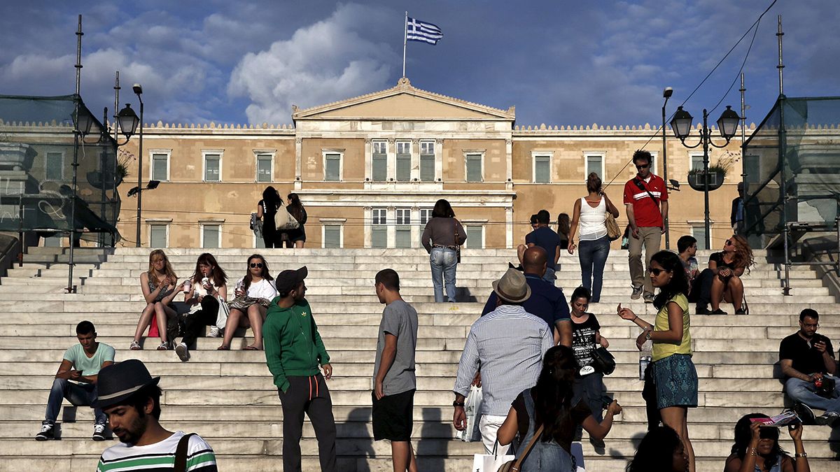 یونان؛ مخالفت مردم با تشدید برنامه های ریاضتی