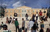 Los griegos temen las nuevas medidas de austeridad reclamadas por Bruselas