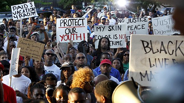 Pool party outcry: US police officer resigns Pool party outcry: US police officer resigns