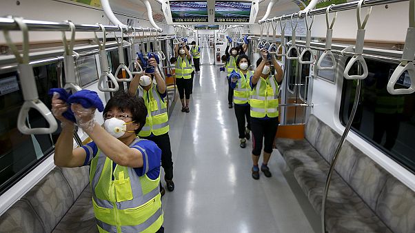 El brote de coronavirus provoca hoy dos nuevas muertes en Corea del Sur El brote de coronavirus provoca hoy dos nuevas muertes en Corea del Sur