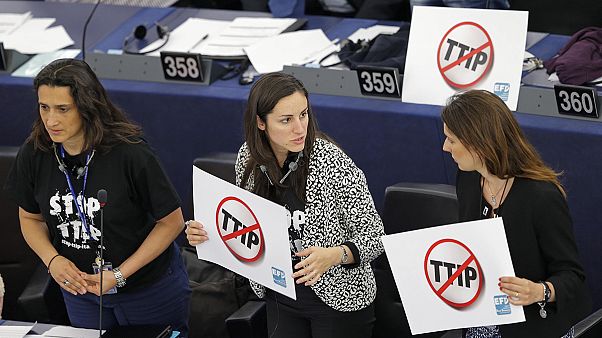 Streit über TTIP im Europaparlament Streit über TTIP im Europaparlament