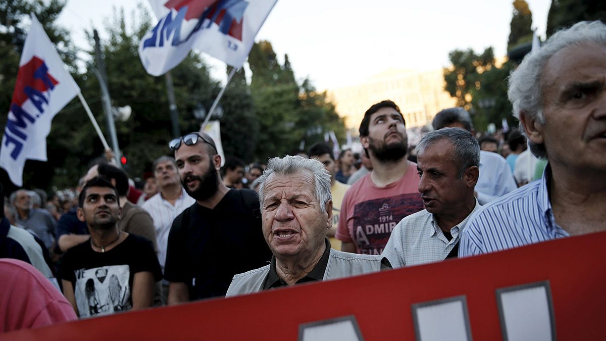 مظاهرة مناهضة للاجراءات التقشفية وسط اثينا