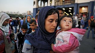 Deux mille migrants arrivent à Athènes et prennent le train vers l'Europe de l'Ouest