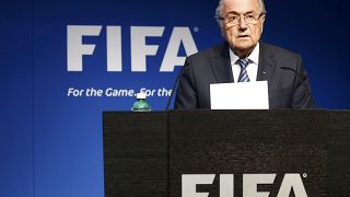 Keiner ebenbürtig? Blatter will wohl doch nicht zurücktreten