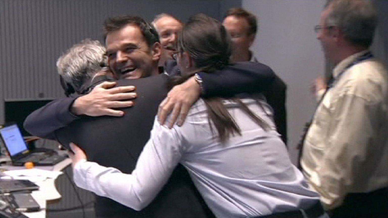 Spacecraft Philae wakes up after seven months on a comet and contacts mother Earth