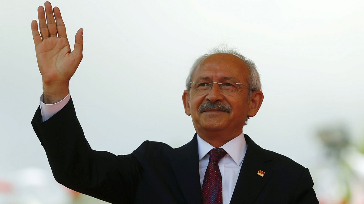 Turchia: laici, con nazionalisti e curdi l'unica coalizione possibile
