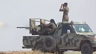 Syrie : les combattants kurdes affirment cerner l'EI à Tall Abyad