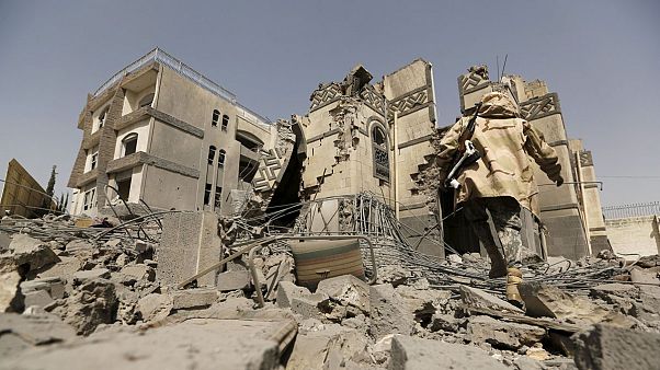 المدنيون اليمنيون هم الاكثر معاناة في الصراع الدائر المدنيون اليمنيون هم الاكثر معاناة في الصراع الدائر