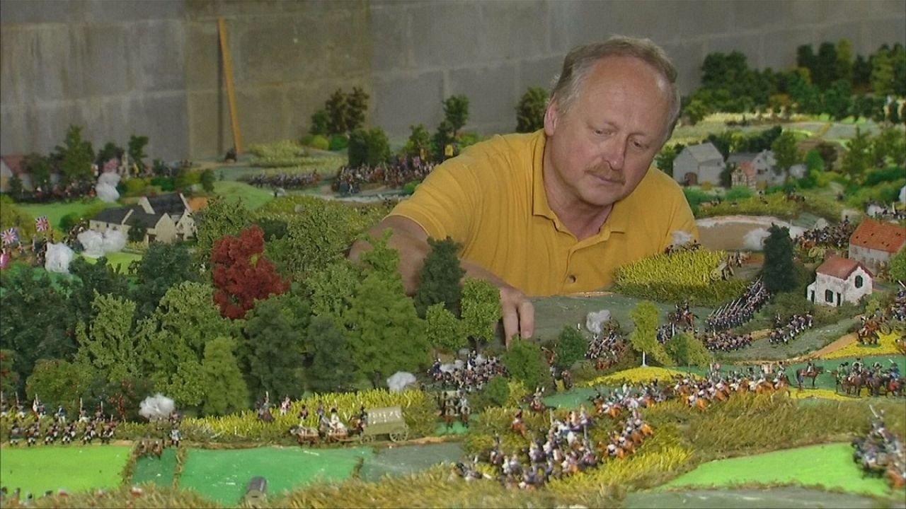 La battaglia di Waterloo in miniatura, 40 metri quadrati per 40 anni di lavoro La battaglia di Waterloo in miniatura, 40 metri quadrati per 40 anni di lavoro
