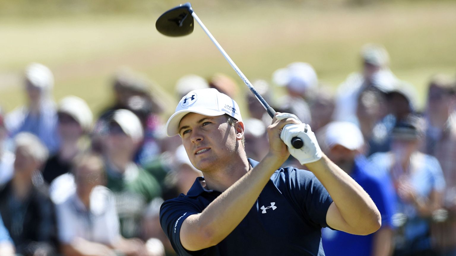 Jordan Spieth en tête de l'US Open, Tiger Woods éliminé