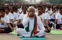 Hindistan'da 40 bin kişilik yoga seansı