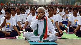 Welt-Yoga-Tag: Massenmeditation mit Indiens Premierminister Modi