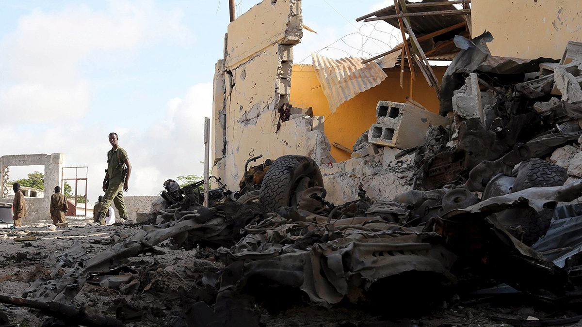 Somali'de Eş Şebab örgütü istihbarat birimine intihar saldırısı düzenledi