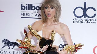 Apple Music backs down for Taylor Swift