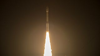 Vega-Rakete bringt EU-Satelliten ins All