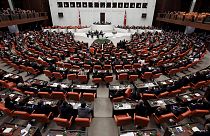 Turkey: first hung parliament since 2002 sworn in