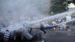 Erivan'da gösteriler sürüyor