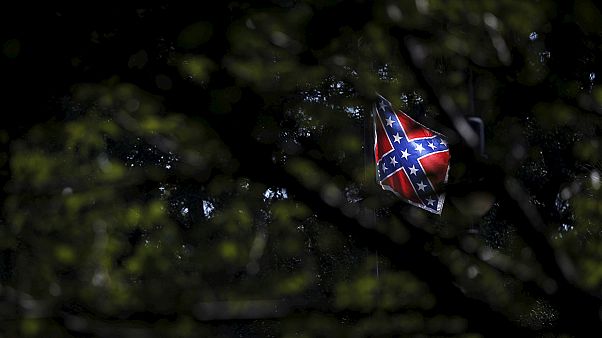 Strage Charleston. Si estende boicottaggio bandiera confederata Strage Charleston. Si estende boicottaggio bandiera confederata