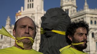 Spanyolország: életbe lép a tüntetéseket korlátozó törvény