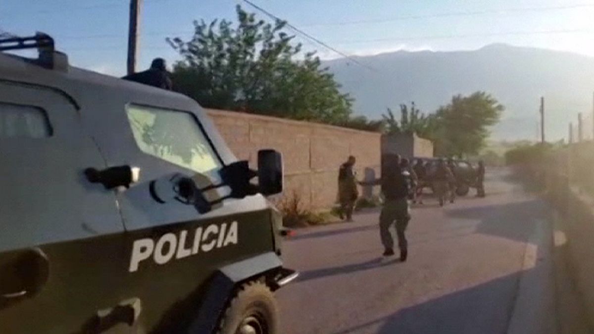 نبرد پلیس با قاچاقچیان مسلح در آلبانی