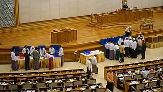 برلمان ميانمار يرفض مشروع قانون تقليص دور الجيش في البلاد