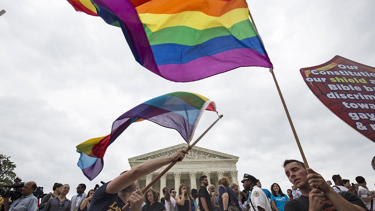US Supreme Court rules gay marriage a constitutional right