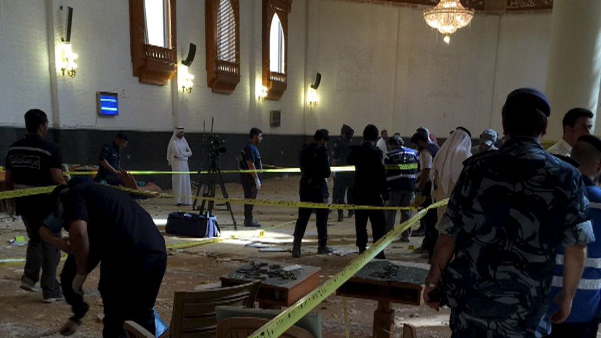 Nő a kuvaiti mecsetrobbantás áldozatainak a száma