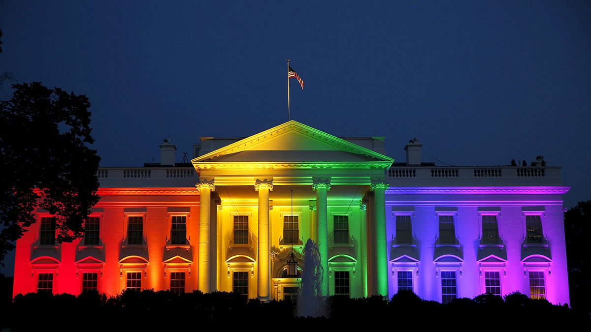 Egyesült Államok-szerte a melegházasságok átfogó legalizálását ünnepelték