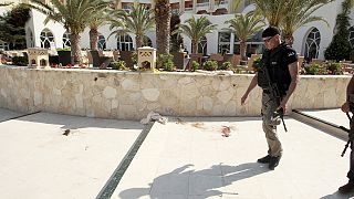 حمله مرگبار در تونس؛ گردشگران خارجی این کشور را ترک می کنند