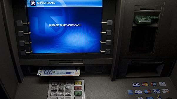 البنك المركزي الأوروبي قد يعلق القروض الإستعجالية المقدمة لليونان البنك المركزي الأوروبي قد يعلق القروض الإستعجالية المقدمة لليونان