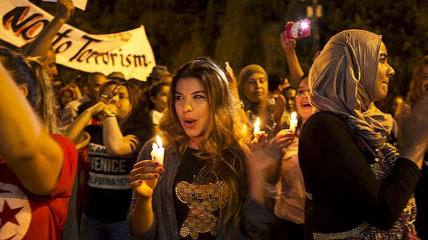 Vereint gegen Terrorismus: Proteste in Tunesien Vereint gegen Terrorismus: Proteste in Tunesien