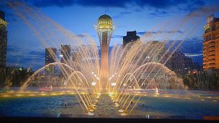 قزاقستان؛ برج بایترک در شهر آستانه، نماد پرنده خوشبختی