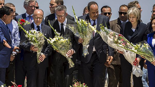 Európai miniszterek emlékeztek meg a véres tunéziai merénylet áldozatairól Európai miniszterek emlékeztek meg a véres tunéziai merénylet áldozatairól