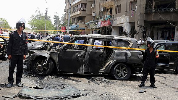 Ismeretlen szervezet gyilkolta meg az egyiptomi főügyészt Ismeretlen szervezet gyilkolta meg az egyiptomi főügyészt