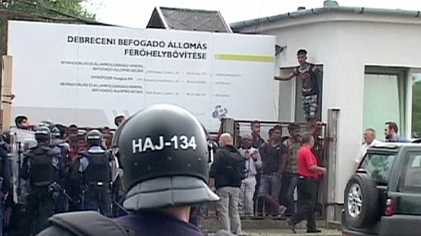 Ungarn: Unruhen in Flüchtlingslager Ungarn: Unruhen in Flüchtlingslager