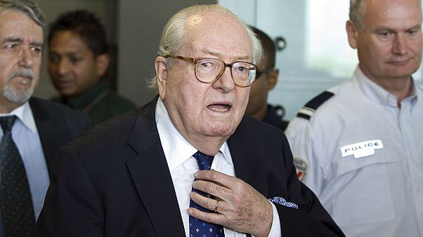 Jean-Marie Le Pen még maradhat egy ideig a Front National tiszteletbeli elnöke Jean-Marie Le Pen még maradhat egy ideig a Front National tiszteletbeli elnöke