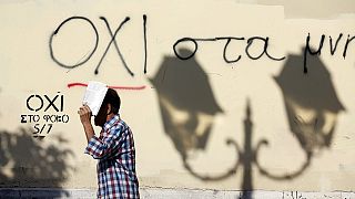 Grécia dança entre os precipícios do "sim" e do "não"