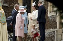 Monarchie britannique : la princesse Charlotte baptisée à Sandringham