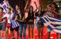 جشن و شادی مردم یونان پس از رای منفی در همه پرسی