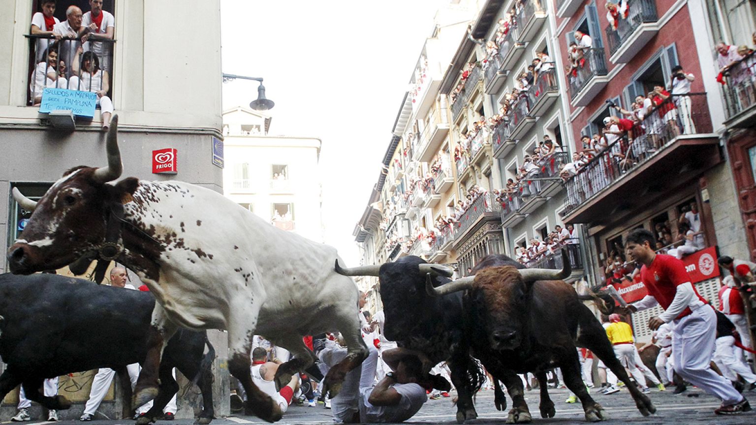 San Fermines: Drei Ausländer bei Stierhatz in Pamplona von Stieren aufgespießt