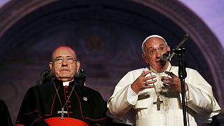 Un million de fidèles écoutent l'homélie du pape à Quito en Equateur