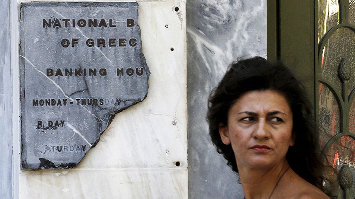 Yunan halkı endişe içinde çözüm bekliyor