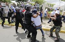 Манагуа: полиция разогнала противников третьего президентского срока