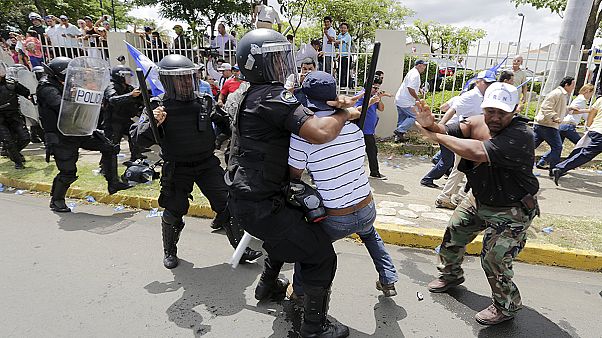 Protesto em Manágua acaba em violência Protesto em Manágua acaba em violência